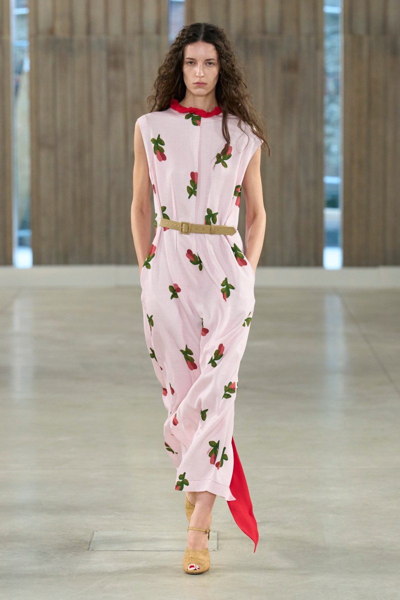 Moschino ss26 nueva colección de mujer