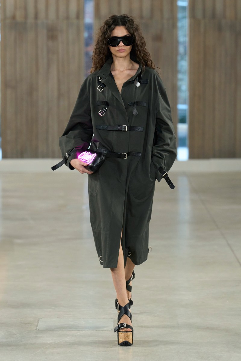 Moschino ss26 nueva colección de mujer