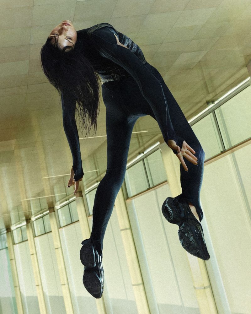 Nike y Knwls mezlcan deportividad y moda de vanguardia