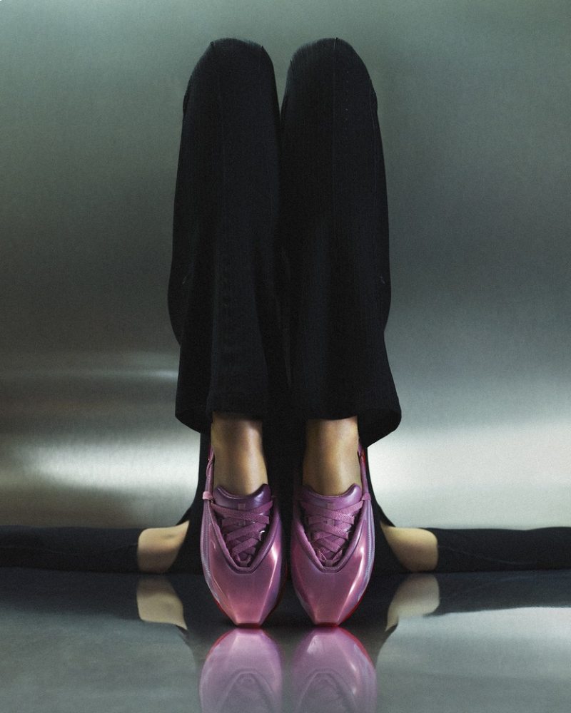 Nike y Knwls mezlcan deportividad y moda de vanguardia