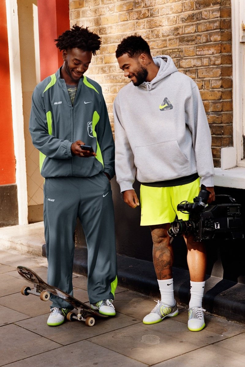 Tendencias moda urbana otoño 2025: bloke core Y2K