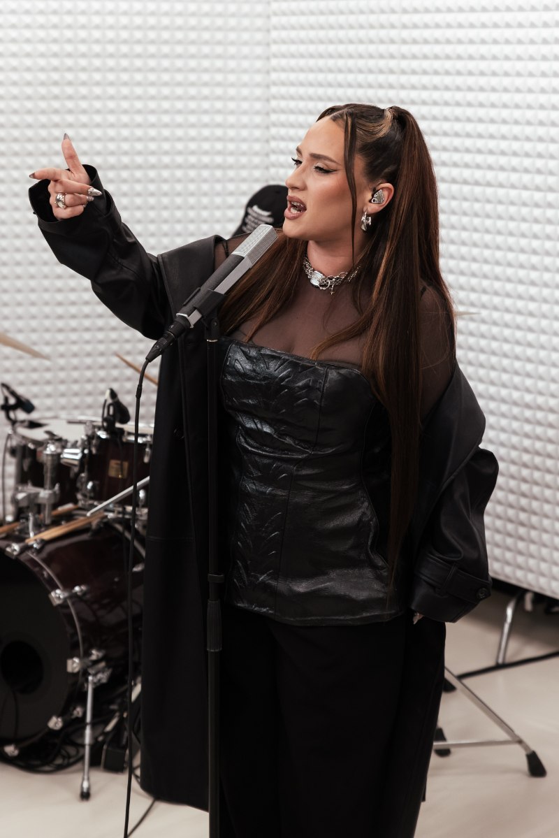 nueva tienda Bershka gallery sessions conciertos lia kali