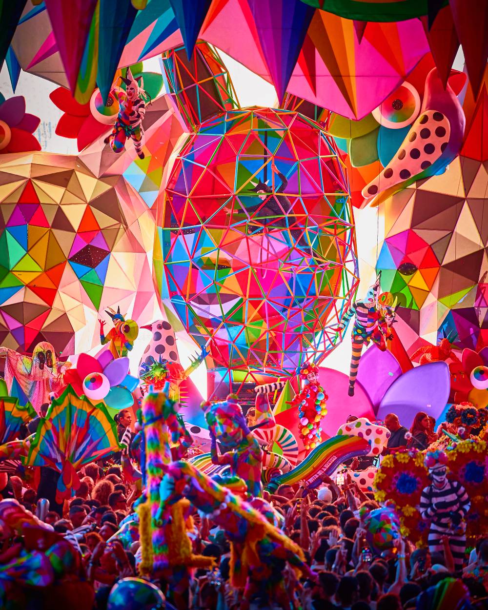 Okuda y elrow presentan Neo Kaos Garden 2.0 en Ibiza
