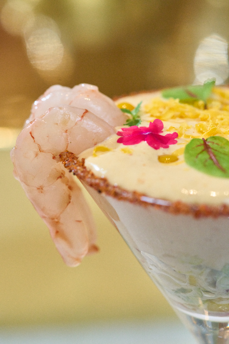 Coctel de gambas kimchi, perteneciente al menú de Palm Court para el Mandarin Oriental Ritz, Madrid