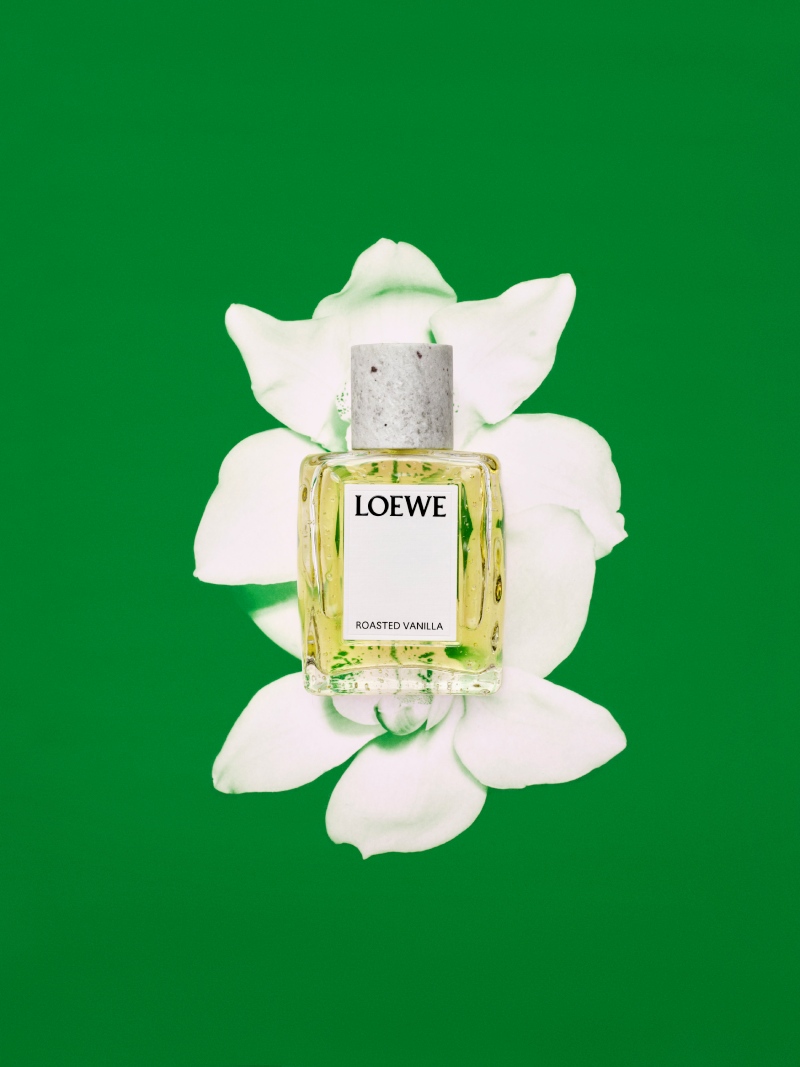 Loewe expande su universo a la alta perfumería con Crafted