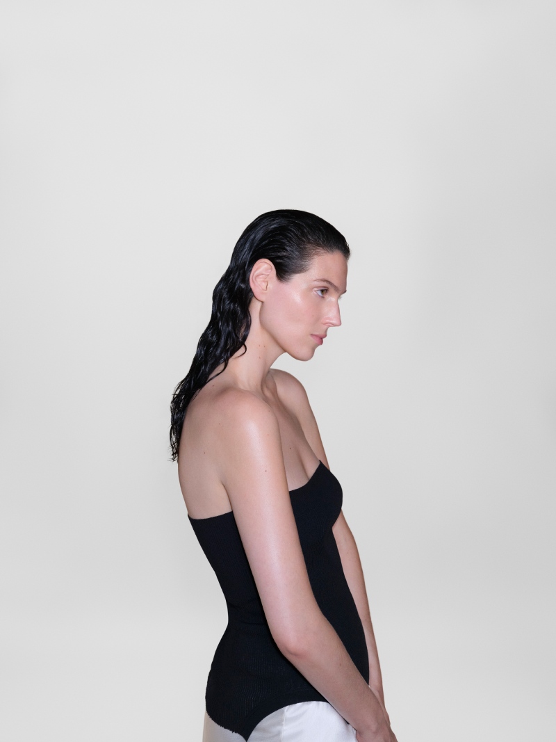 Loewe expande su universo a la alta perfumería con Crafted