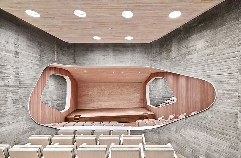 Premios Coam 2025: el Premio Coam +10, destinado a reconocer obras con más de una década de antigüedad, fue otorgado ex aequo a la Reforma y ampliación de la Institución Libre de Enseñanza, de AMID.cero9, estudio formado por Cristina Díaz Moreno y Efrén García Grinda