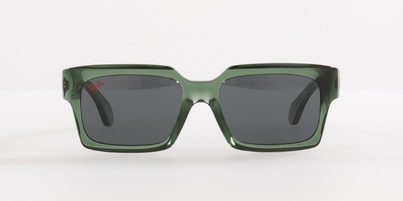 Alain Mikli subvierte los iconos de Ray-Ban con vanguardia