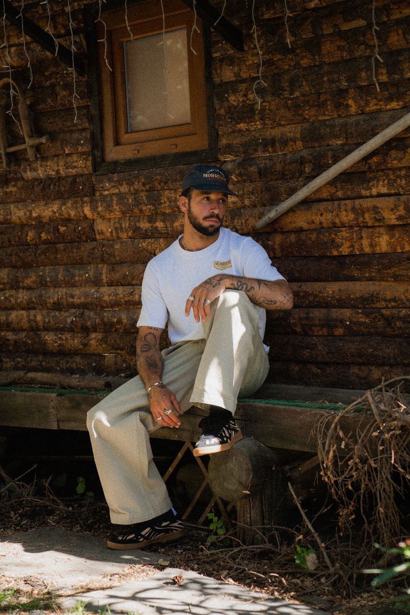 Morrison diseña una moda emocional con parches de los 90