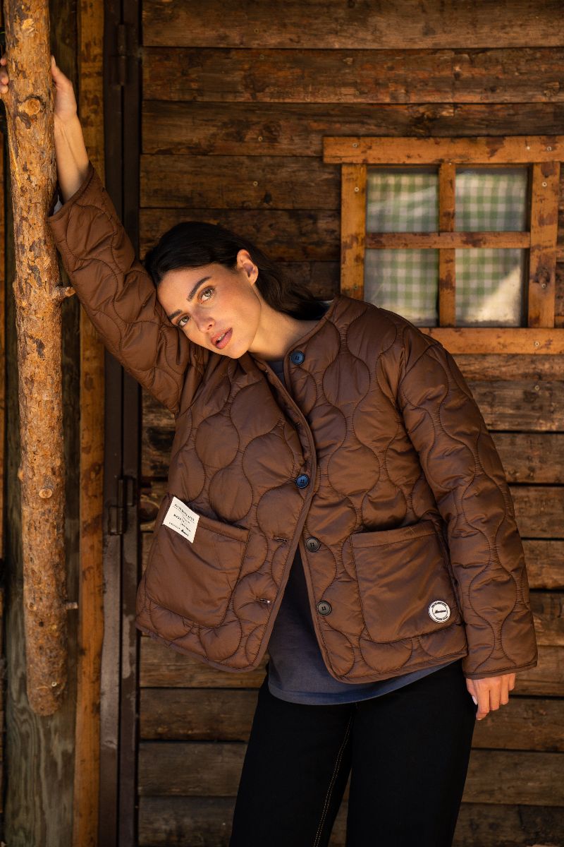 Morrison diseña una moda emocional con parches de los 90