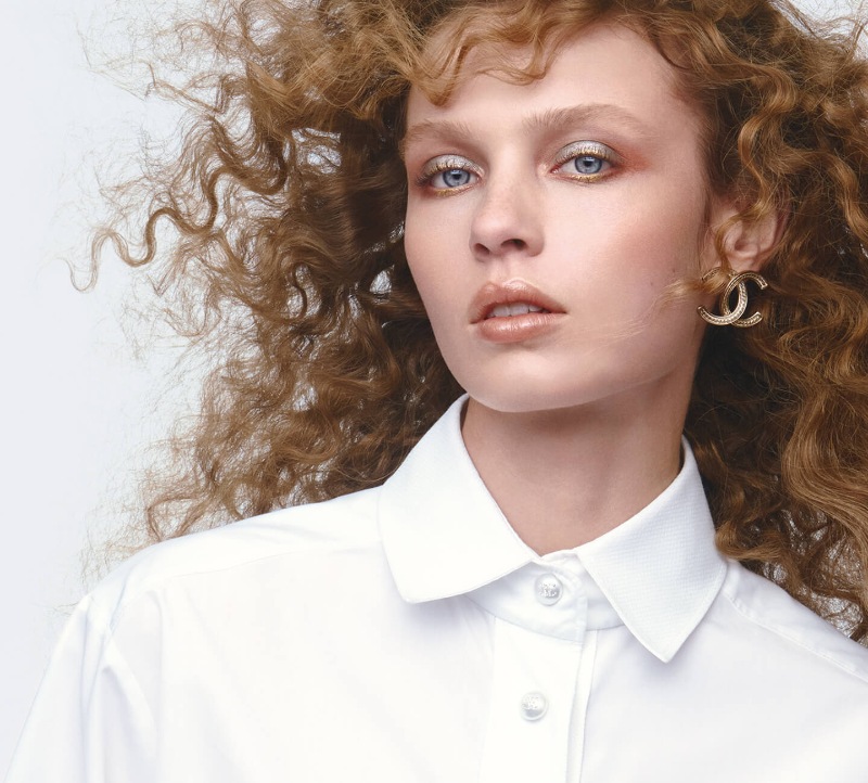 sombra ojos colores variados chanel maquillaje