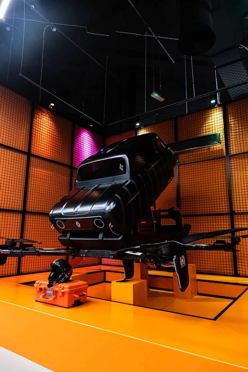 TheArsenale en Dubai: un Renault colgado