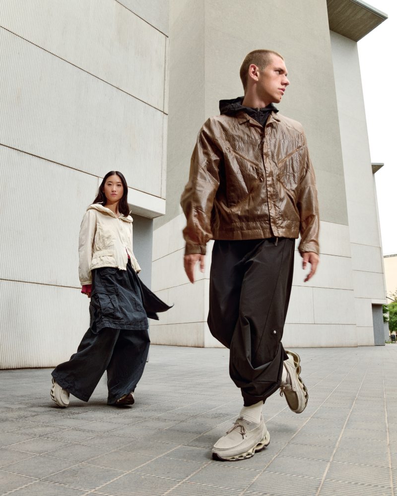 Mizuno mete futurismo a la tendencia de zapatillas mocasín