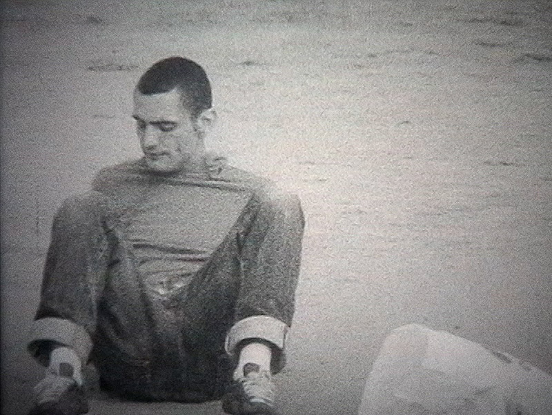 David Delfín. Muestra tu herida - fotograma sobre el documental del diseñador