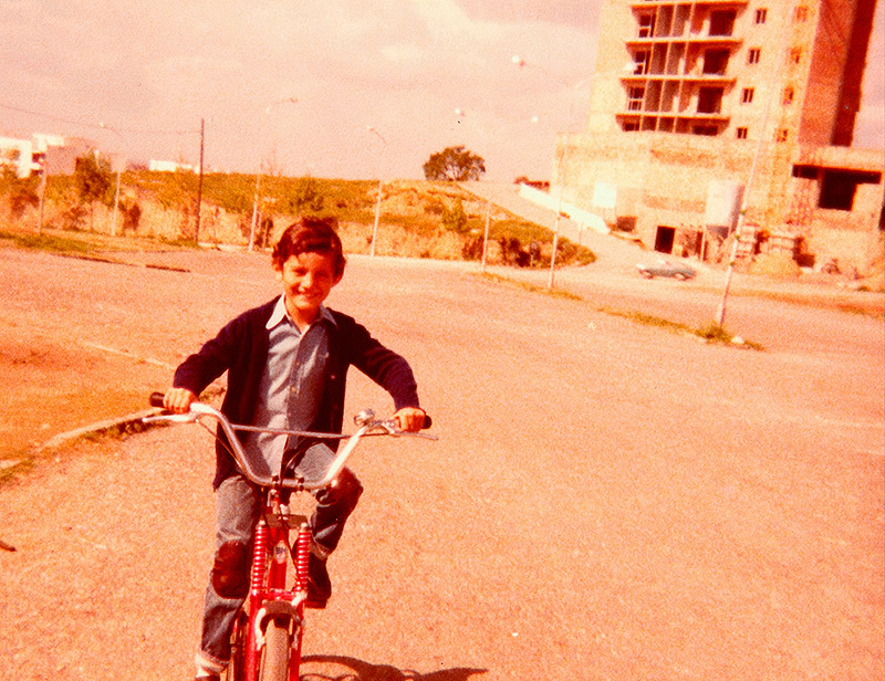 David Delfín. Muestra tu herida - fotograma sobre el documental del diseñador