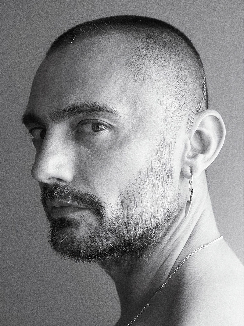 David Delfín. Muestra tu herida - fotograma sobre el documental del diseñador