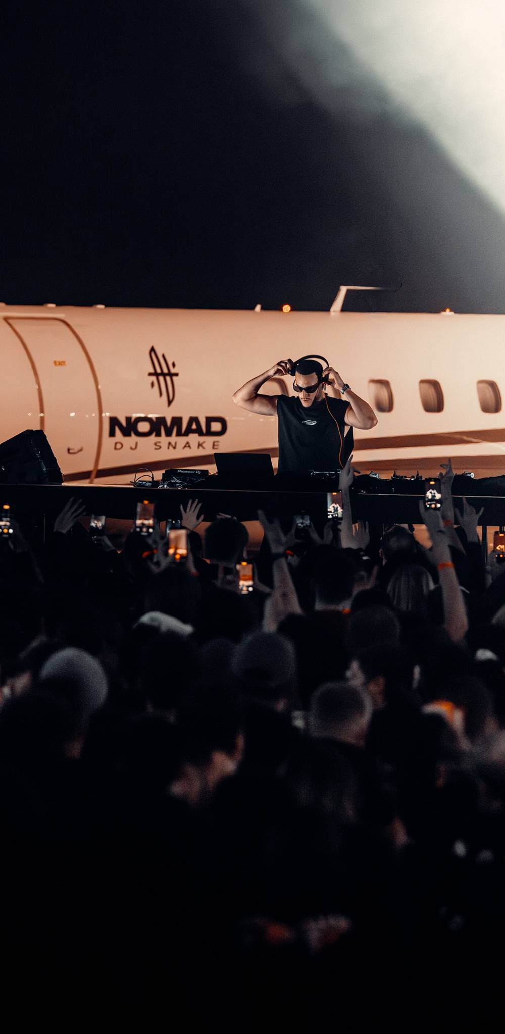 Dj Snake Nomad Paris hangar presentacion disco fiesta exclusiva edm techno 