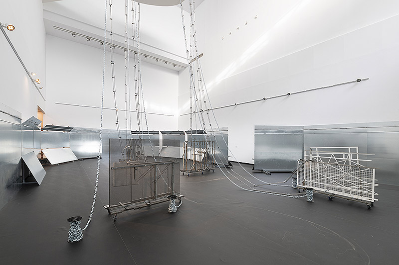 Lucía C. Pino - vista de instalación artística en el CA2M