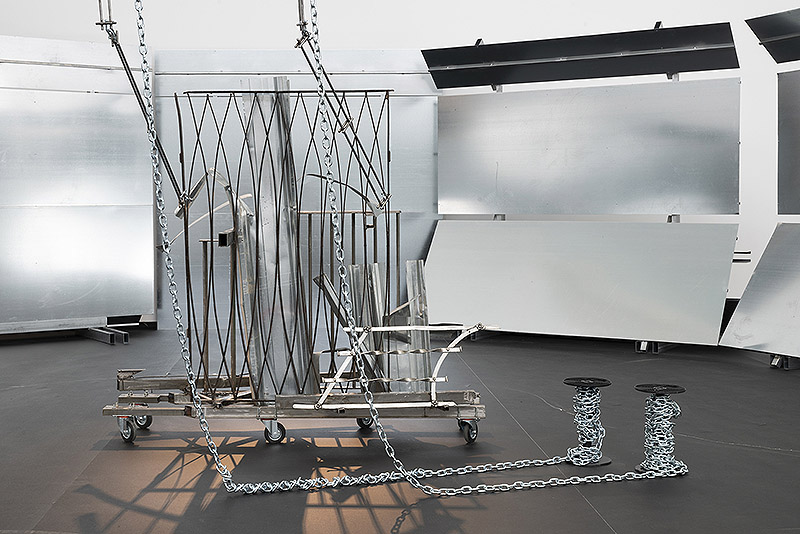 Lucía C. Pino - vista de instalación artística en el CA2M