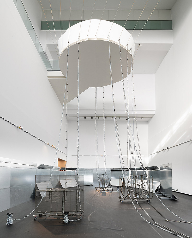 Lucía C. Pino - vista de instalación artística en el CA2M