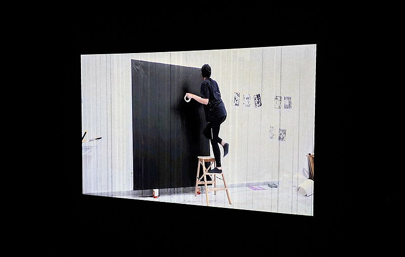 Vacío Ritual, Rito Pleno - vista de la exposición en la sala Amadís