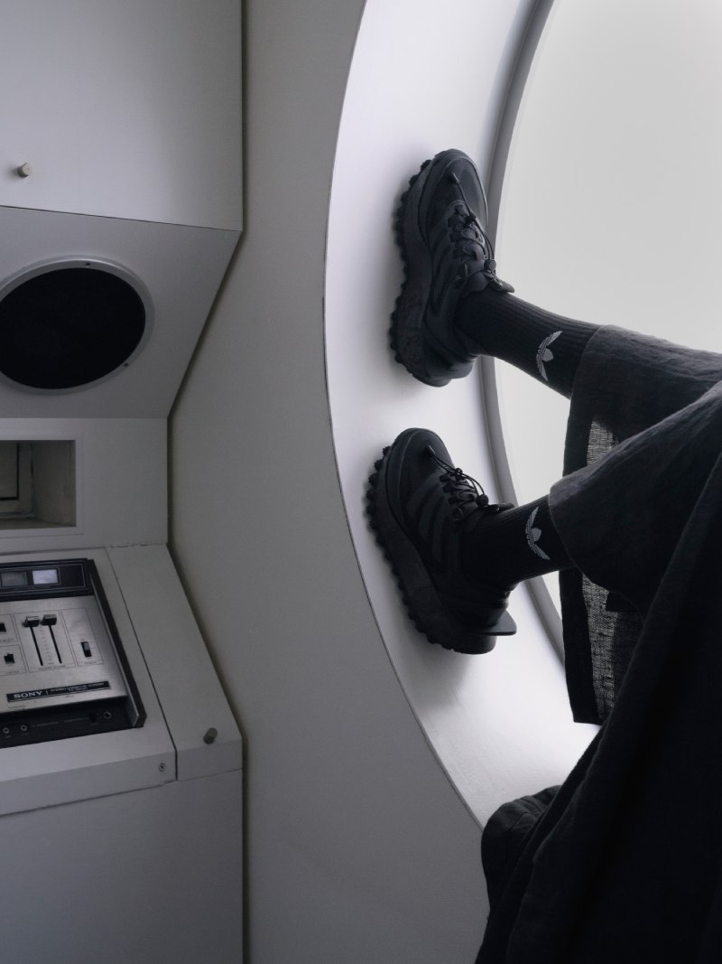 Zapatillas minimalistas para un look de gorp core