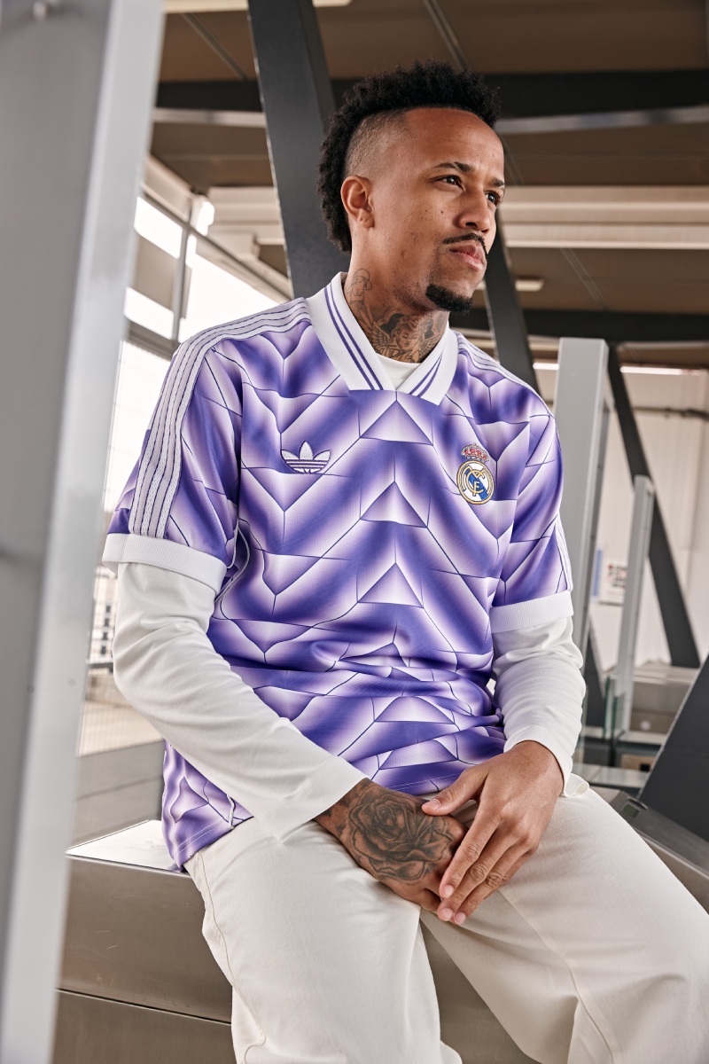 Camiseta bloke core Real Madrid adidas tendencias streetwear