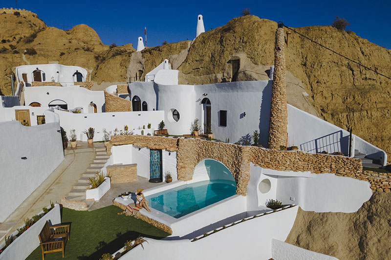 Vista aérea del conjunto excavado de Cuevas de Kabila en Granada