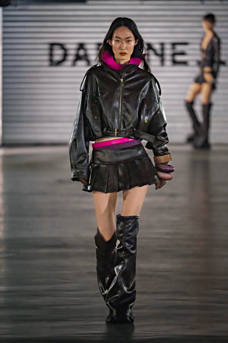 desfile moda urbana Shanghai Fashion Week ss26