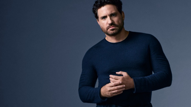 Edgar Ramirez nos da una lección de elegancia Armani