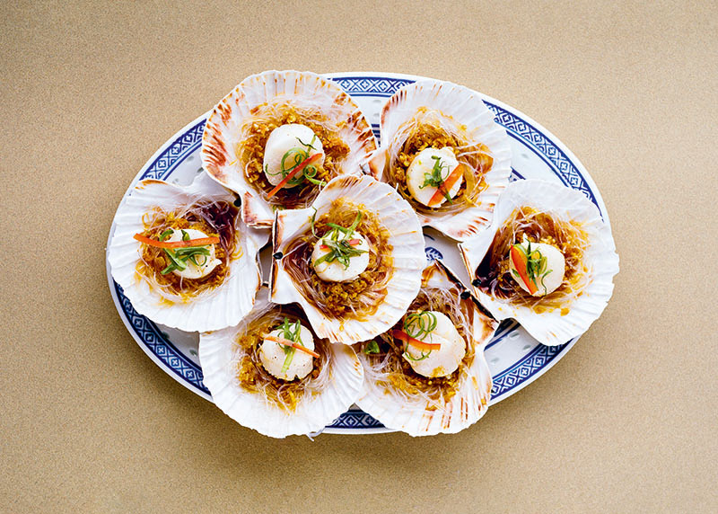 Libro de gastronomía china, rectas e historia: una bandeja de vieiras aliñadas