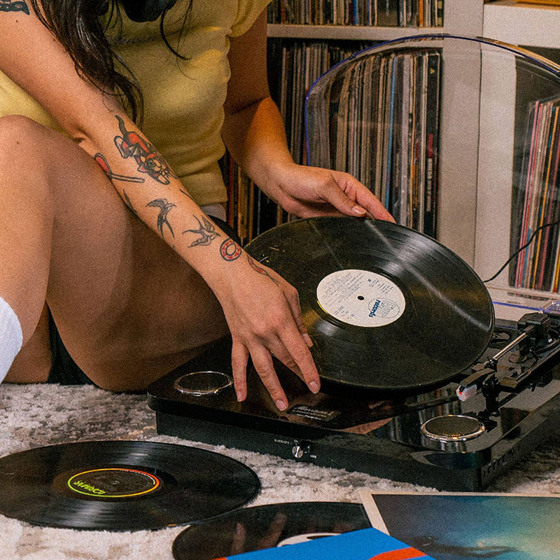 Energy Sistem: tocadisco compacto con altavoces integrados