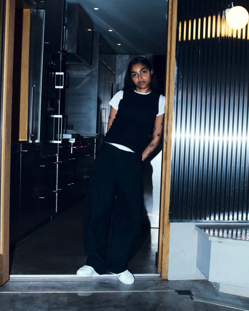 Footpatrol le da un giro exótico a las adidas Superstar