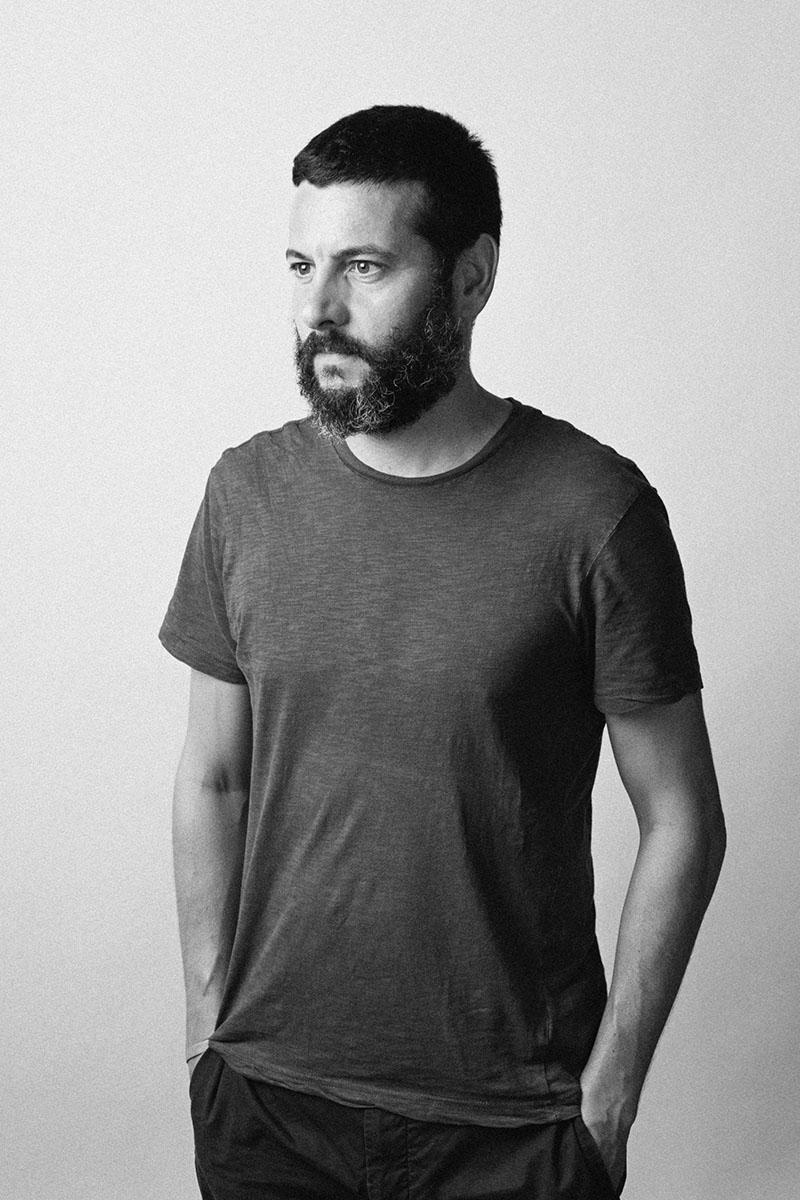 IED MUSE TALKS: Albert Folch en un retrato en blanco y negro