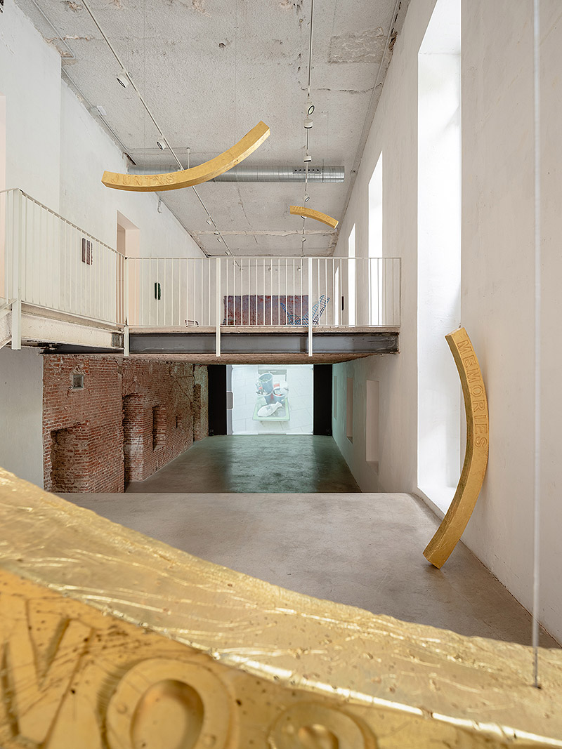 Iván Argote - vista de la exposición en la galería Albarran Bourdais