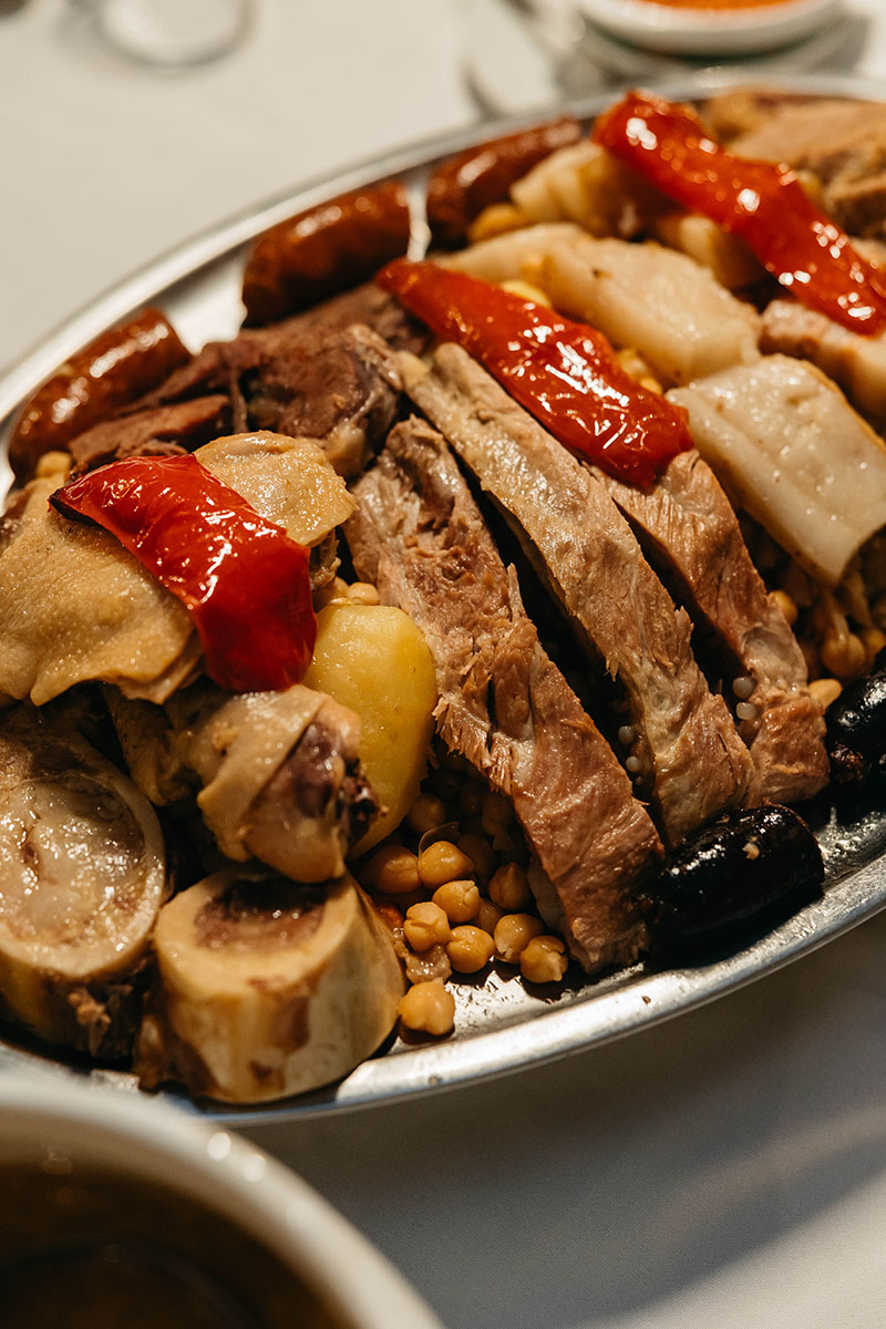 La bandeja del cocido madrileño de La Gran Tasca