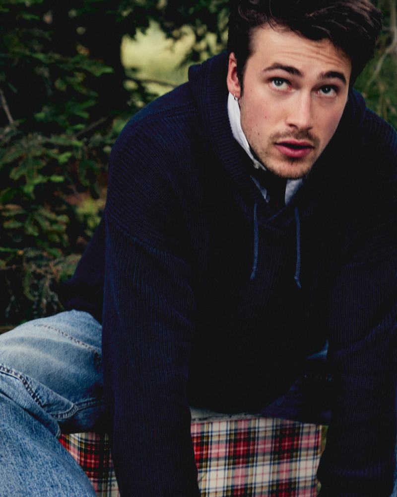 La nostalgia noventera de Guess Jeans como guía de estilo