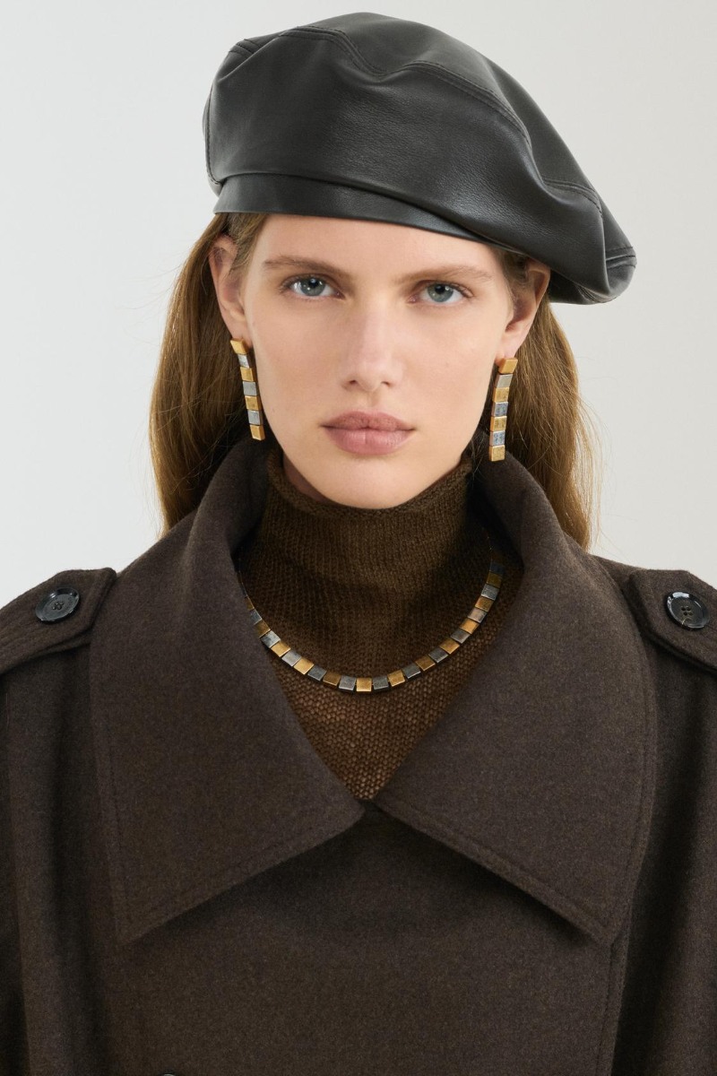 Con Srpls de Zara, tu uniforme de trabajo está listo