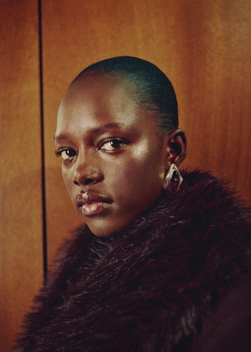 Los looks de Mango que enseñan las tendencias de 2025