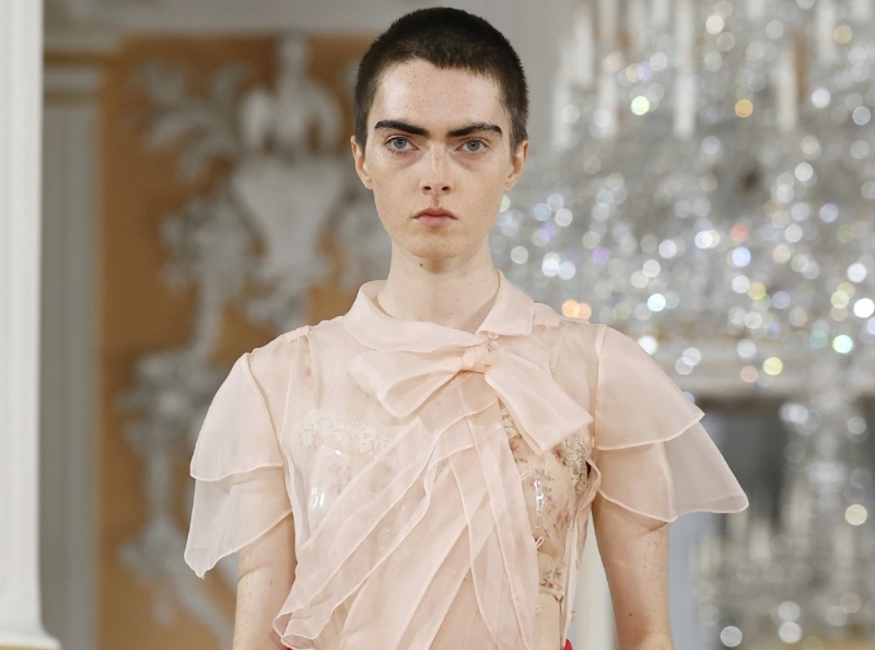 maquillaje primavera verano 2026 tendencias desfile rocha