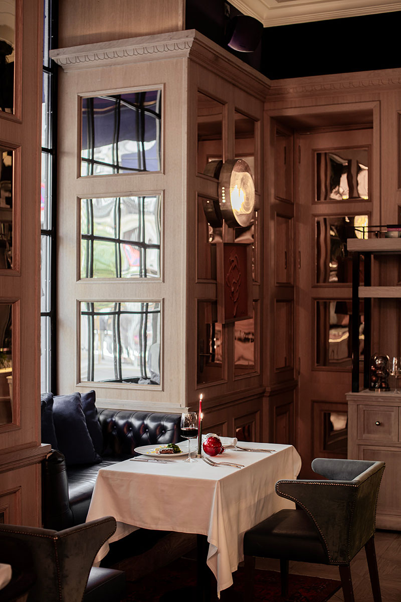 Menús de Navidad en Only You Hotels: mesa navideña