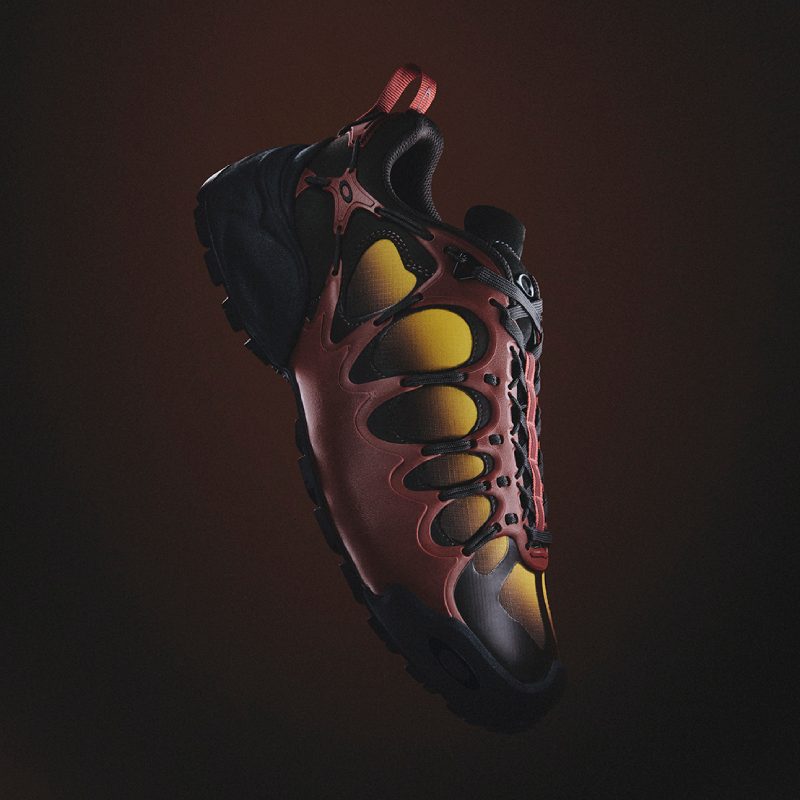 Oakley Factory Team actualiza sus gafas y zapas para fw25