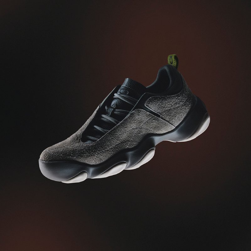 Oakley Factory Team actualiza sus gafas y zapas para fw25