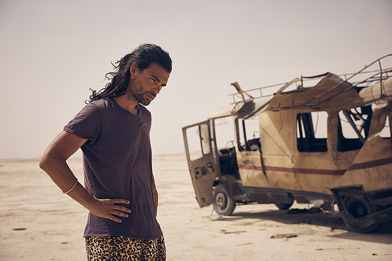 Retrato de Olive Laxe en el desierto