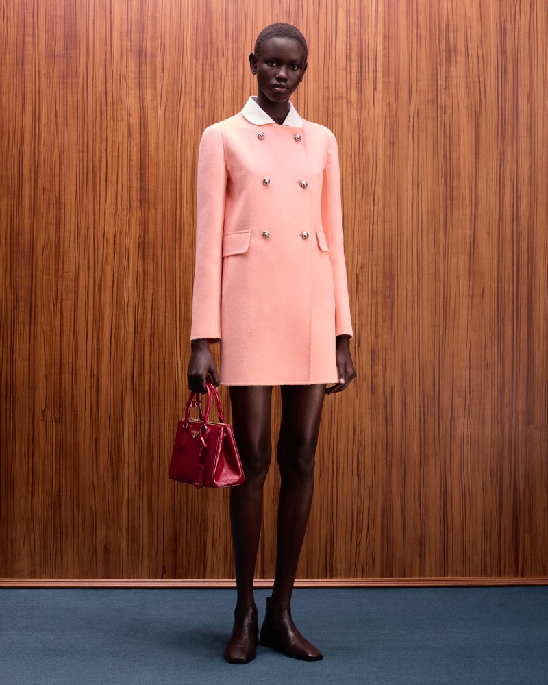 Tendencias moda mujer estilo minimalista 2025