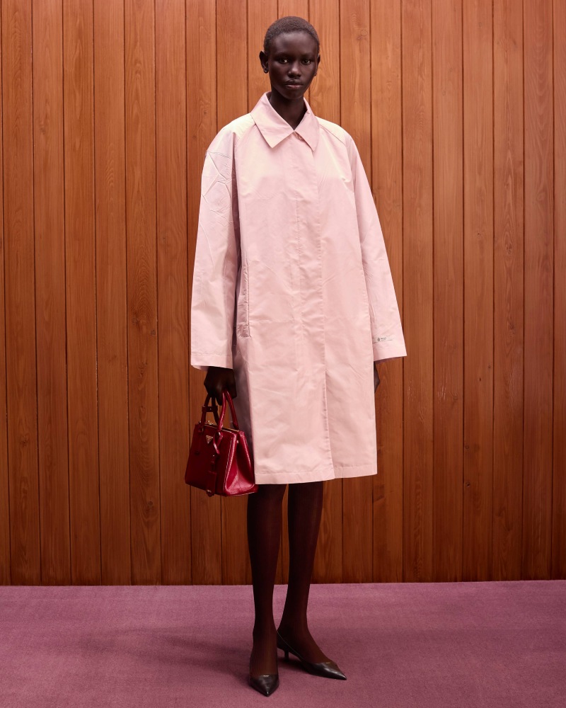 Prada Mujer Winter 2025 nueva colección