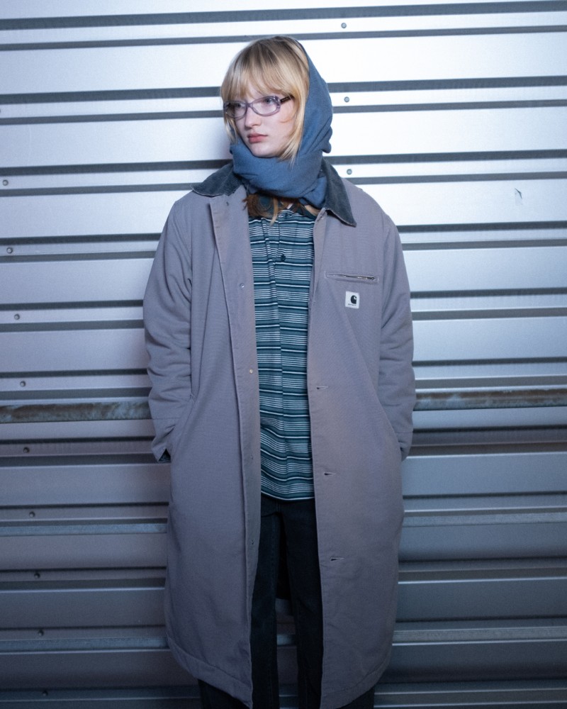 Carhartt WIP permite que la mujer supere el look trekking