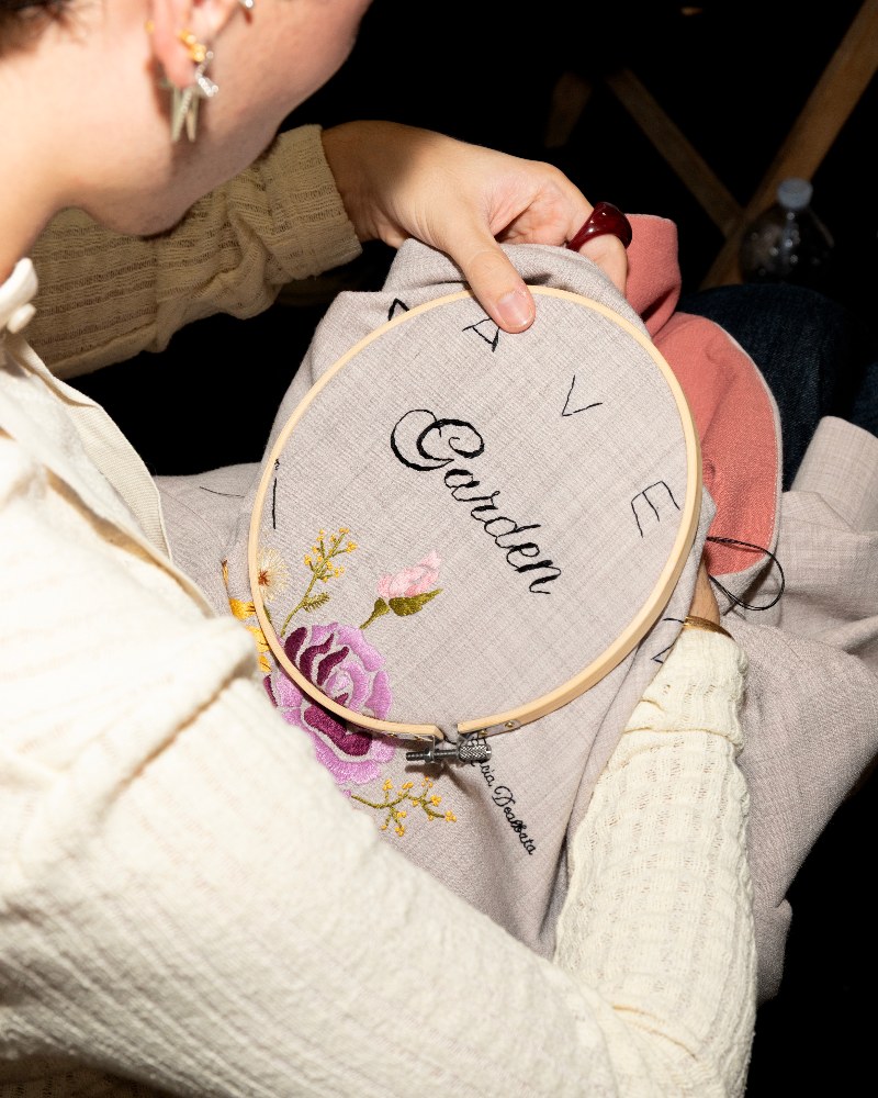 Benavente nos cuela en su backstage en 080 BCN Fashion