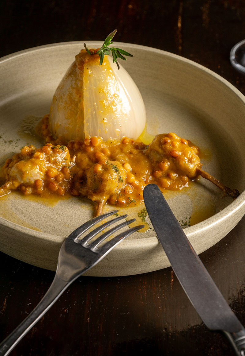 Restaurante Infame Madrid: cebollas rellenas de perdiz