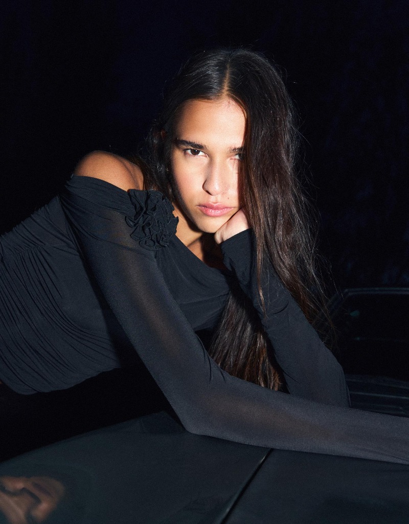 Ser gótica con terciopelo es posible con la ropa de Bershka